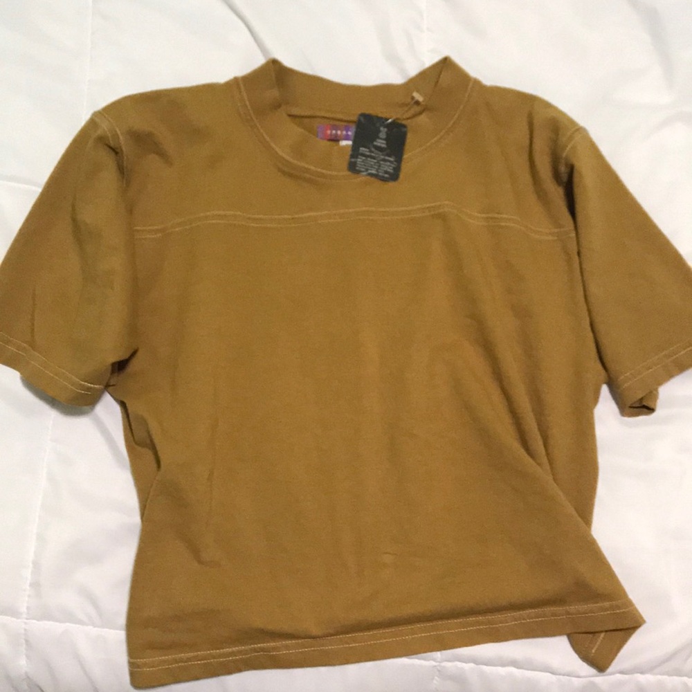 Short sleeve crop top